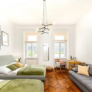 Designer Apartment, Central, Next To Danube Apartman