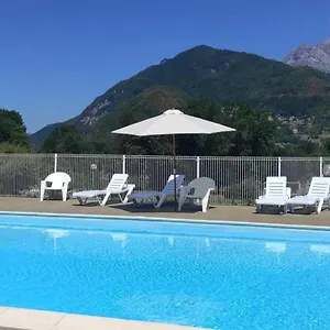 https://le-cosy-du-birdie-studio-4-personnes-avec-piscine-au.hotels-rhonealpes.com