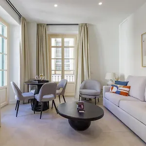 https://plaza-del-siglo-suites-boutique-apartments-by-caleta-homes.1costadelsol.com