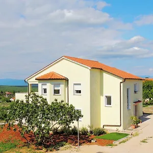 https://private-accommodation-kirincic.primorje-gorskikotar.com