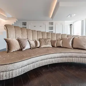 https://enzo-capo-luxury-apartments-vaci.inbudapesthotels.com